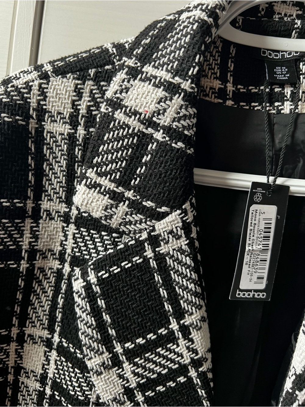 Boohoo Black & White Plaid Tailored Blazer - Picture 3 of 5